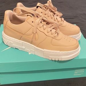 Nike Air-force 1 Pixel. Size 7.5. Never worn